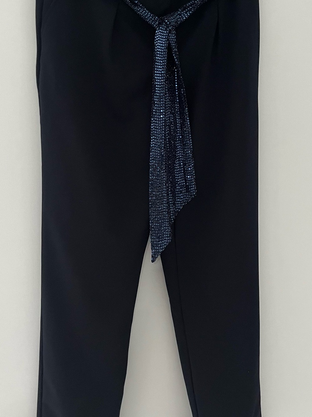 Jules & Leopold Black Straight-Leg Pants with Navy Tie